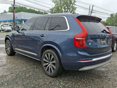 Used 2022 Volvo XC90 T6 Inscription w/ Climate Package AWD/4WD image 4