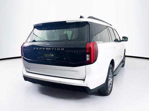 Used 2025 Ford Expedition Active AWD/4WD image 9