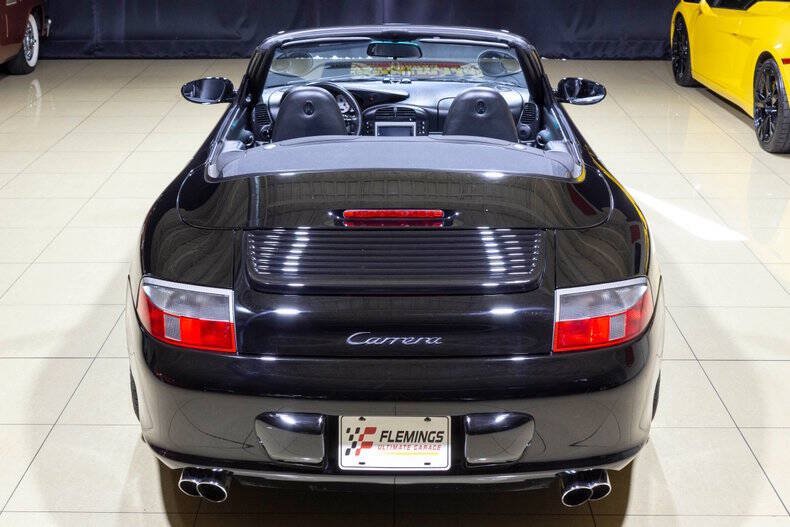 Used 2004 Porsche 911 Carrera RWD image 15