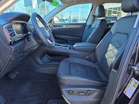 Used 2024 Volkswagen Atlas SE image 10