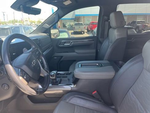 Used 2022 Chevrolet Silverado 1500 ZR2 w/ Technology Package AWD/4WD image 9
