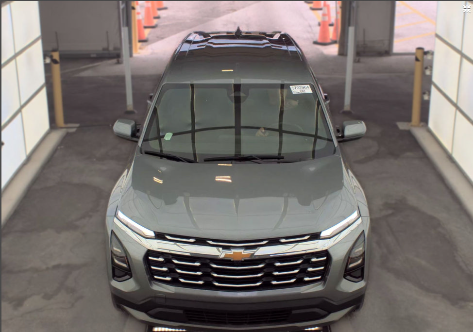 Used 2025 Chevrolet Equinox LT FWD image 3