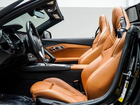 Used 2019 BMW Z4 sDrive30i w/ Premium Package image 38