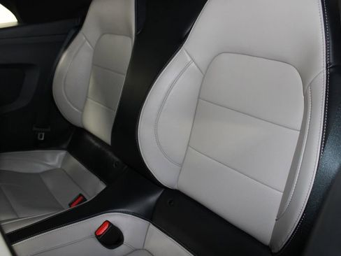 Used 2024 Ford Mustang Premium image 21