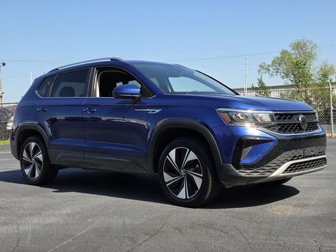 Used 2023 Volkswagen Taos SE AWD/4WD image 7