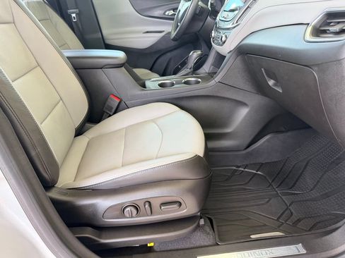 Used 2019 Chevrolet Equinox Premier FWD image 40