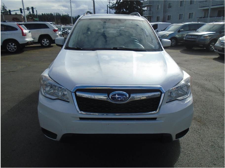 Used 2015 Subaru Forester 2.5i Premium w/ All-Weather Package AWD/4WD image 2