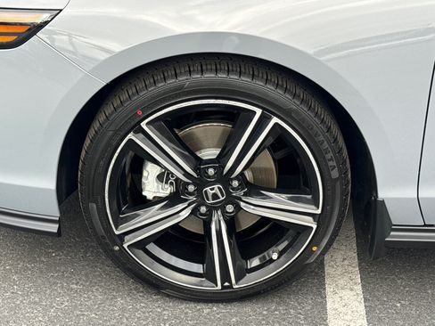 Used 2024 Honda Accord Sport image 5