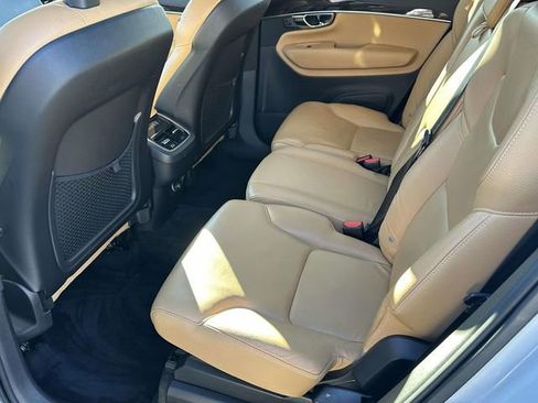 Used 2016 Volvo XC90 T6 Momentum image 18
