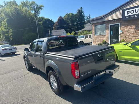 Used 2019 Nissan Frontier SV w/ Value Truck Package AWD/4WD image 12