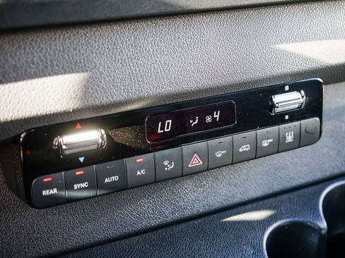 Used 2024 Mercedes-Benz Sprinter 2500 image 24