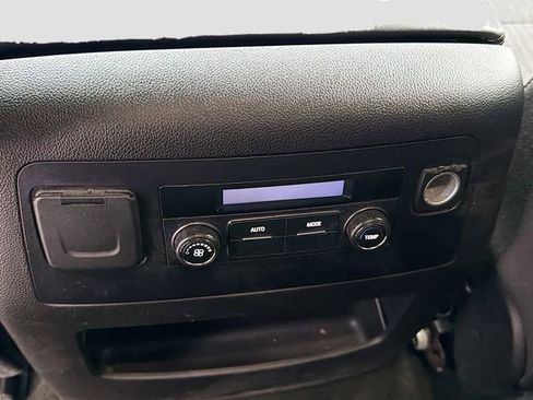 Used 2016 GMC Yukon XL SLE w/ Convenience Package image 24