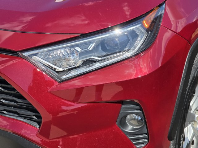 Used 2021 Toyota RAV4 XLE w/ Convenience Package AWD/4WD image 6
