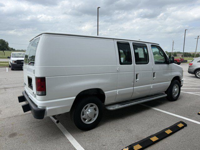 Used 2008 Ford E-250 and Econoline 250 RWD image 2