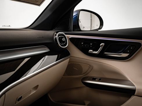 New 2026 Mercedes-Benz C 300 4MATIC Sedan image 42
