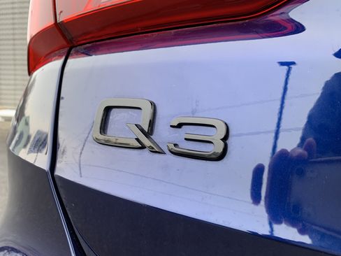 Certified 2025 Audi Q3 2.0T Premium w/ Convenience Package image 23