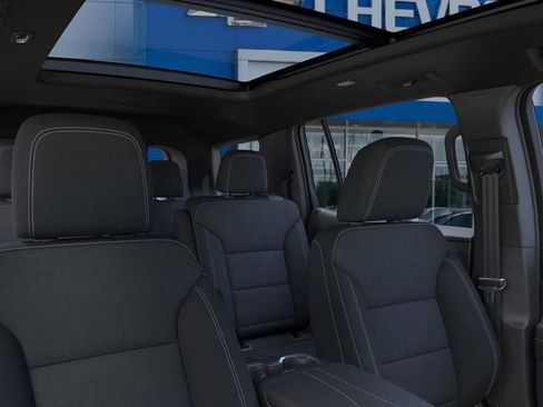 New 2026 Chevrolet Traverse LT w/ Sun and Wheel Package image 24