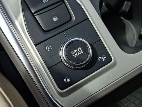 Used 2022 Ford Explorer Platinum w/ Equipment Group 601A image 21