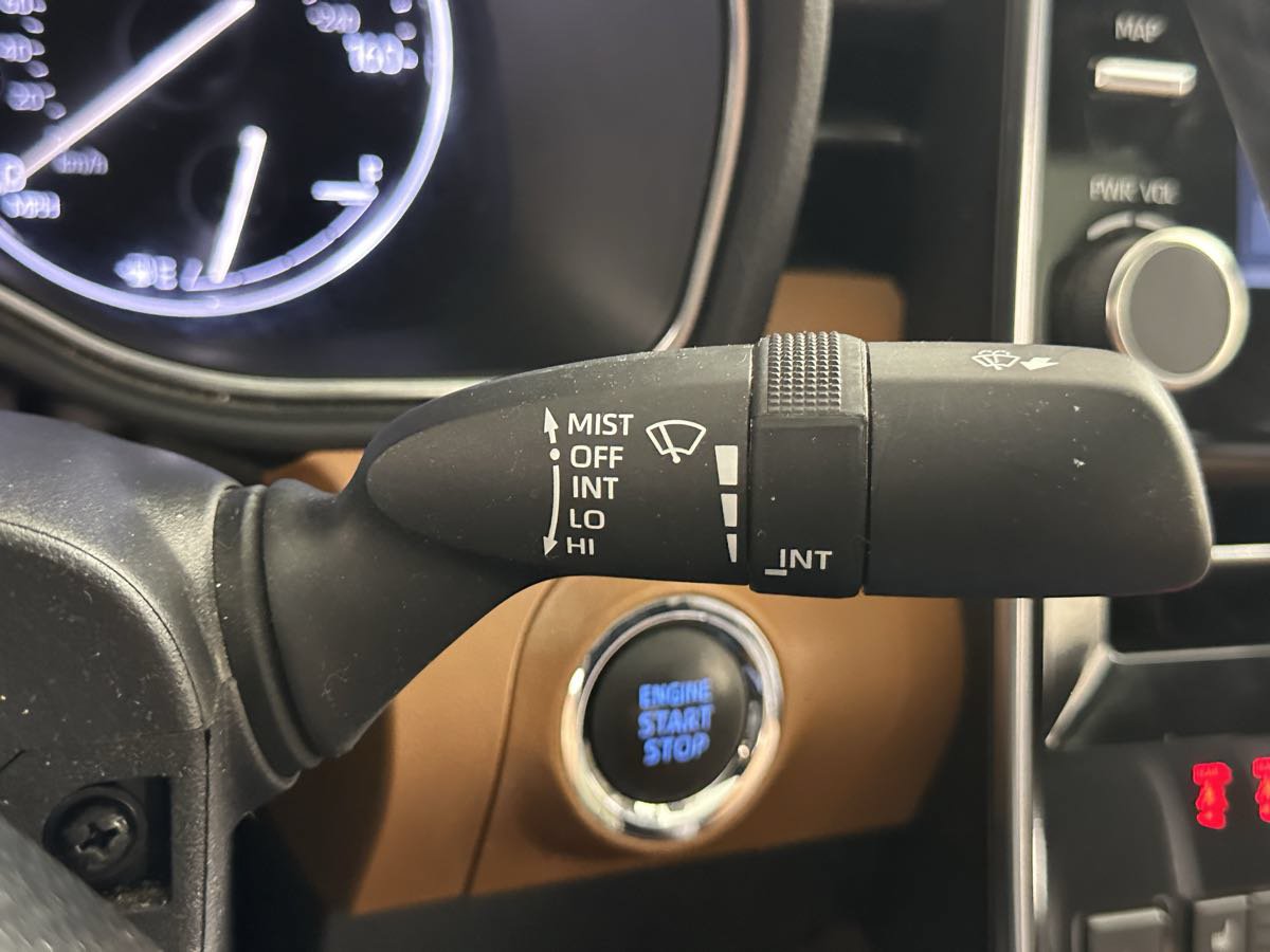 Used 2021 Toyota Avalon Touring w/ Advanced Safety Package FWD image 33