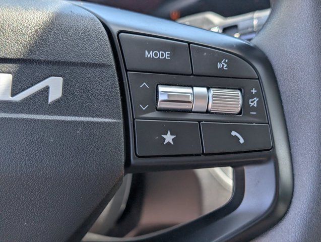 Used 2025 Kia K4 FWD image 17