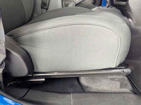 Used 2021 Jeep Wrangler Unlimited Sport image 33