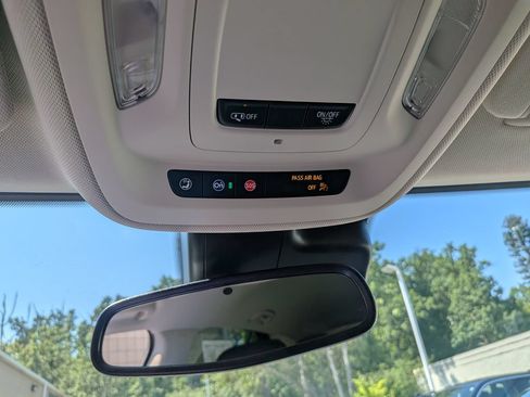 Used 2022 Buick Envision Preferred FWD image 23