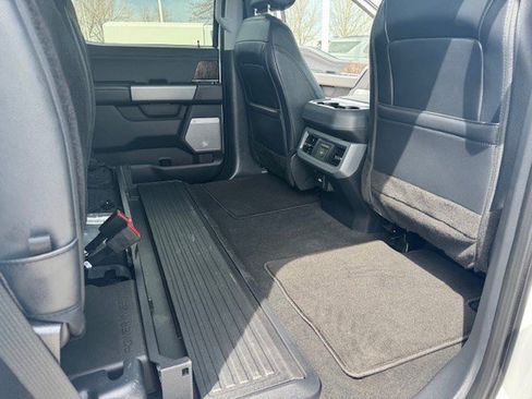 Used 2025 Ford F250 Lariat AWD/4WD image 34