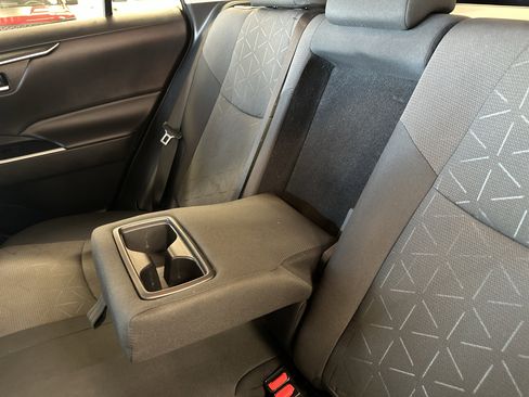 Used 2021 Toyota RAV4 XLE image 25