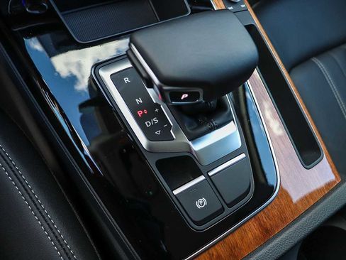 Used 2023 Audi Q5 2.0T Premium w/ Convenience Package image 26