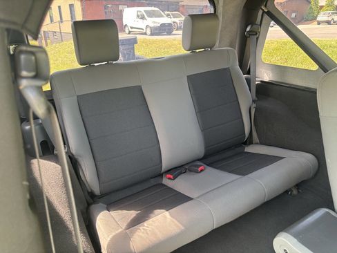 Used 2008 Jeep Wrangler X image 9