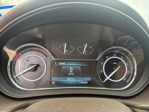 Used 2015 Buick Regal image 4