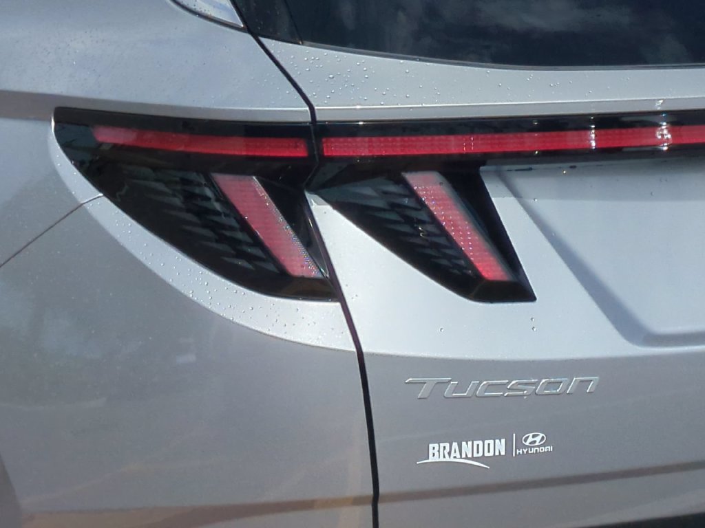 New 2026 Hyundai Tucson Limited FWD image 8
