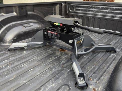 Used 2017 RAM 3500 Tradesman w/ Power & Remote Entry Group image 17