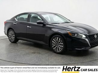 Used 2025 Nissan Altima 2.5 SV video 1