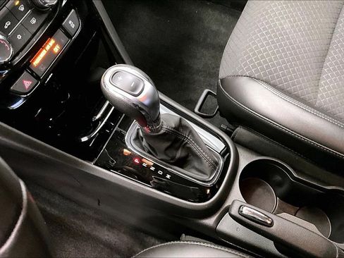 Used 2022 Buick Encore Preferred w/ Safety Package image 14