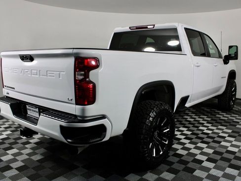 Used 2023 Chevrolet Silverado 2500 LT image 8