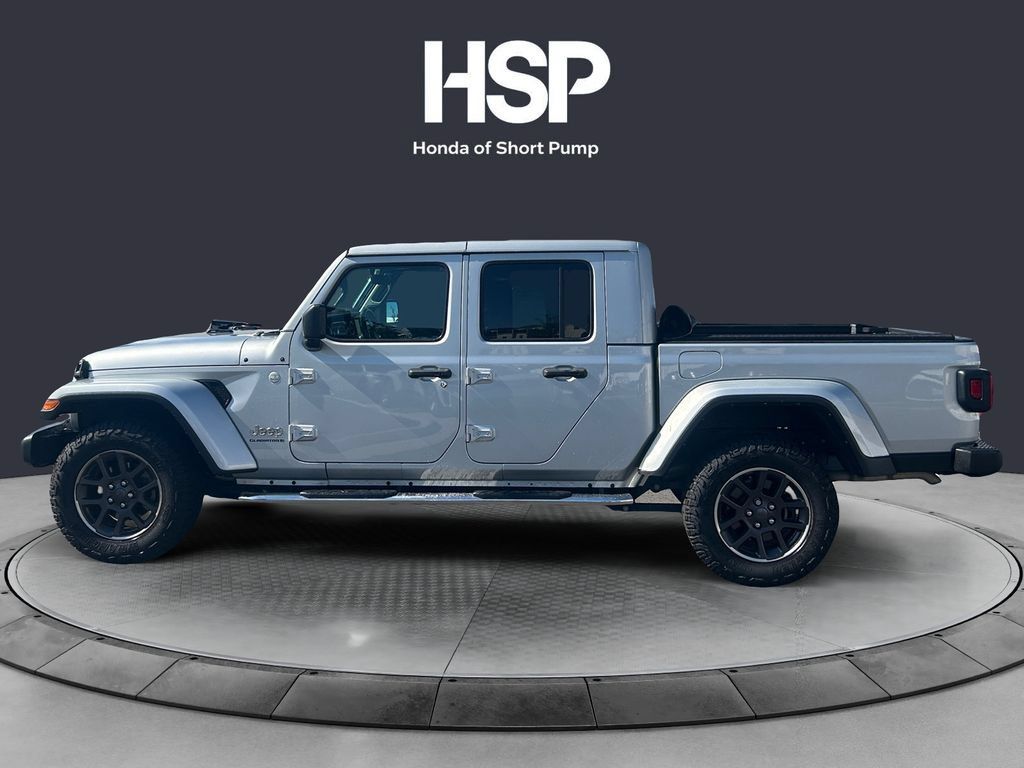 Used 2023 Jeep Gladiator Overland AWD/4WD image 2