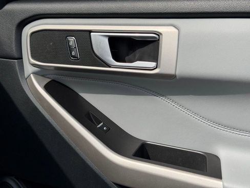 Certified 2023 Ford Explorer XLT w/ Equipment Group 202A image 17