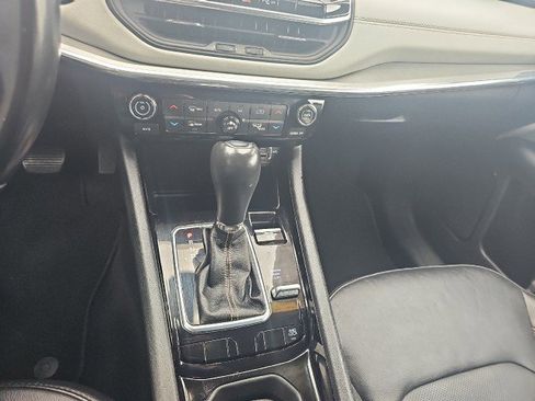 Used 2022 Jeep Compass Limited image 17