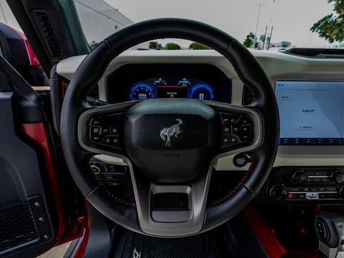 Used 2025 Ford Bronco Heritage Edition AWD/4WD image 19