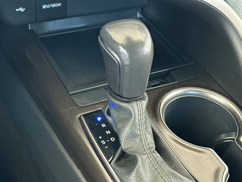 Used 2024 Toyota Camry SE FWD image 21