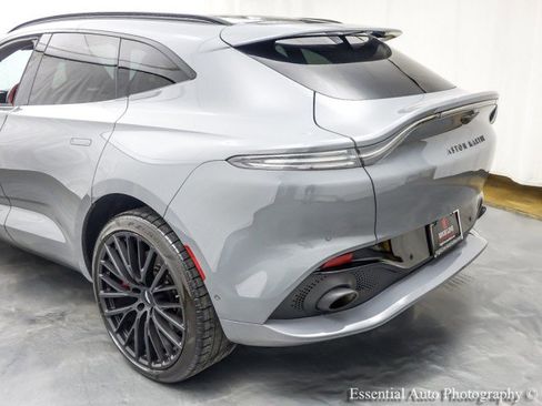 Used 2022 Aston Martin DBX AWD/4WD image 9