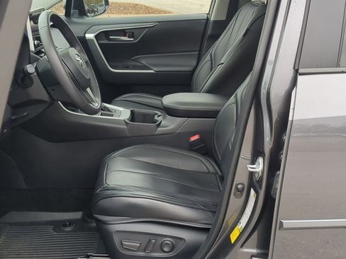 Used 2024 Toyota RAV4 XLE image 12