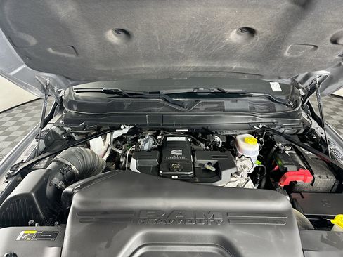 Used 2024 RAM 2500 Laramie image 31