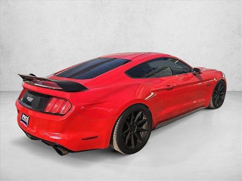 Used 2016 Ford Mustang GT image 5