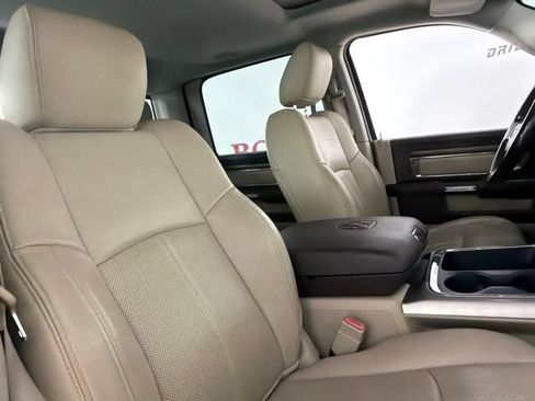 Used 2018 RAM 1500 Laramie w/ Convenience Group AWD/4WD image 16