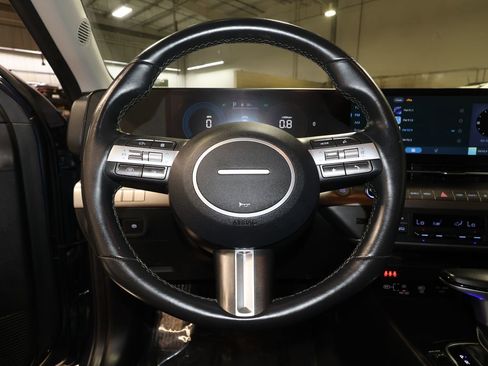 Used 2025 Hyundai Kona SEL image 9