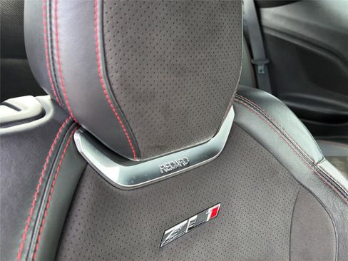 Used 2018 Chevrolet Camaro ZL1 image 21