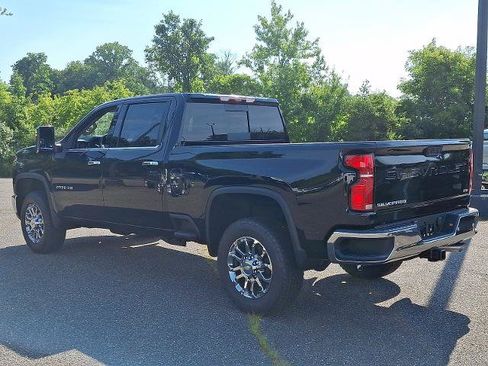 New 2026 Chevrolet Silverado 2500 LTZ w/ LTZ Premium Package AWD/4WD image 3