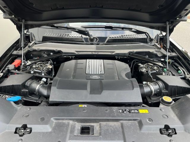 Used 2025 Land Rover Defender 110 V8 AWD/4WD image 15